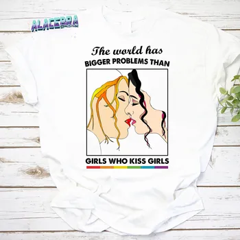 LGBT Dünya Vardır Daha Büyük Sorunları Kızlar Kim Öpücük Vintage T Shirt Meşgul Düşünme Lezbiyen