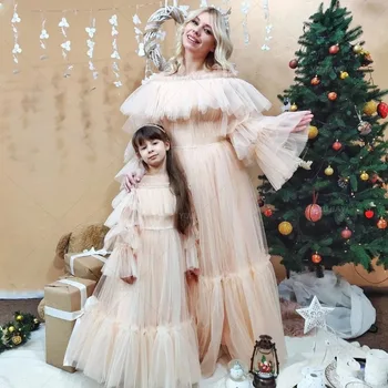 Anne ve Kızı Eşleştirme Tül Elbiseler Uzun Kollu Ruffles Noel Anne ve Ben Abiye giyim Custom Made Balo Elbise